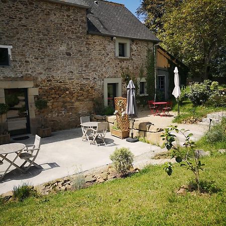 Au Gray Du Temps Suspendu Bed & Breakfast Pleslin-Trigavou Exterior foto