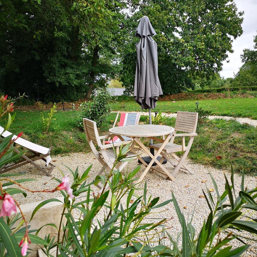 Au Gray Du Temps Suspendu Bed & Breakfast Pleslin-Trigavou Exterior foto