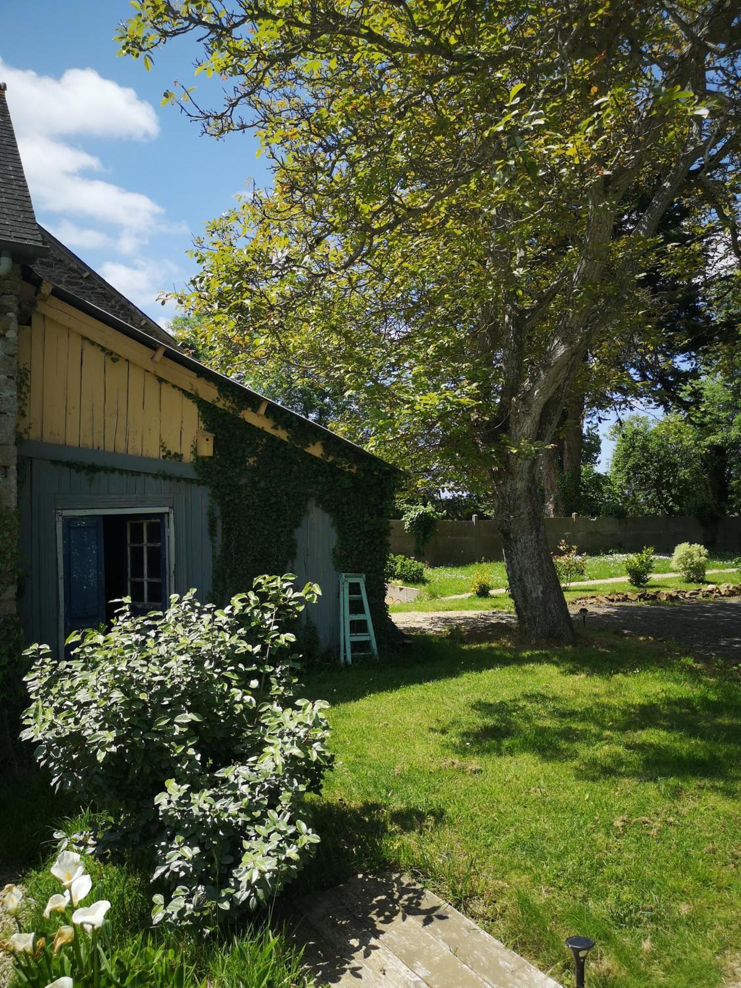 Au Gray Du Temps Suspendu Bed & Breakfast Pleslin-Trigavou Exterior foto